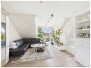 Helle Dachgeschosswohnung mit Studio und zwei Balkonen - Urbanes Wohnen in bester Lage - Mnchen